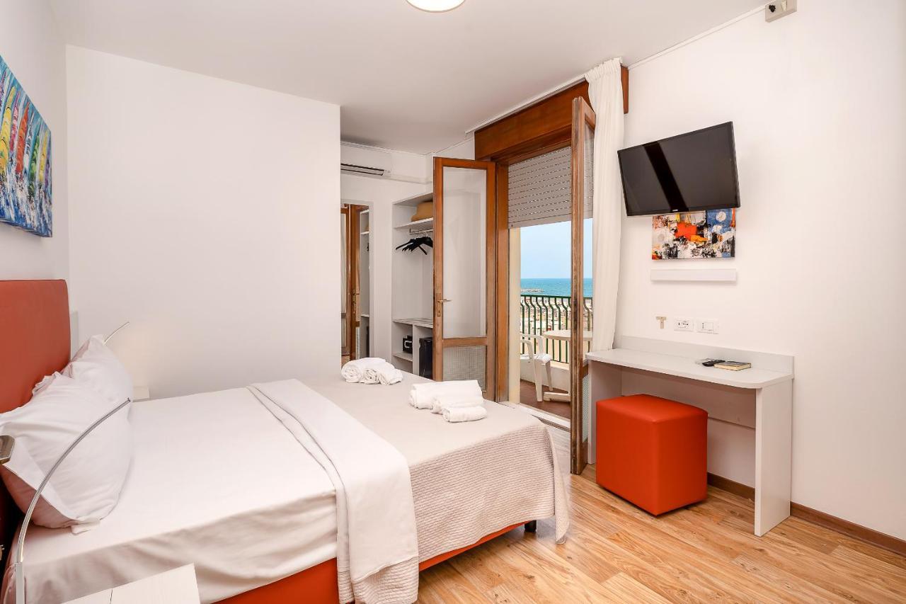 Hotel Royal Garni Каорле Экстерьер фото